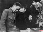 1945年毛主席和野坂参三在中共七大主席台上