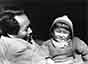 1943年冬，毛主席与女儿李讷在延安枣园