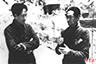 1939年5月毛主席和萧三在延安杨家岭