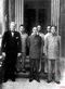 1945年9月毛主席和蒋介石在重庆谈判期间的合影