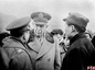 1946年3月毛主席在延安机场迎接马歇尔将军