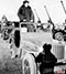 1949年3月25日毛主席在北平西苑机场检阅人民解放军炮兵部队
