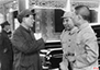 1949年8月28日毛泽东、周恩来、张治中在北平火车站迎接宋庆龄