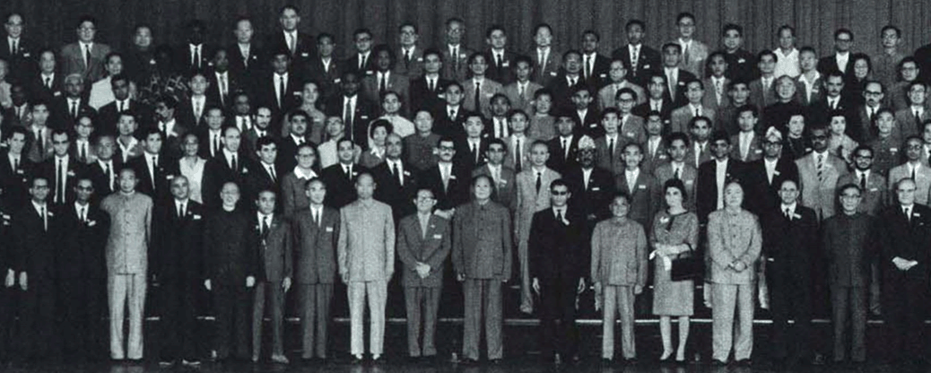 1964年8月13日毛主席接见北京科学讨论会全体科学家